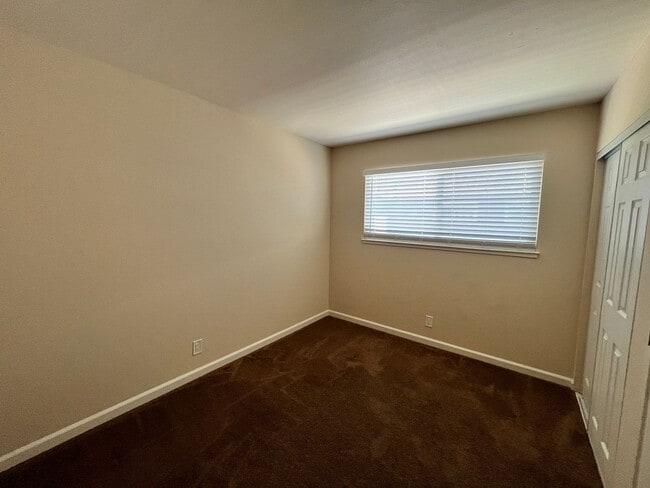 Building Photo - Townhouse in San Jose, CA Available Now!