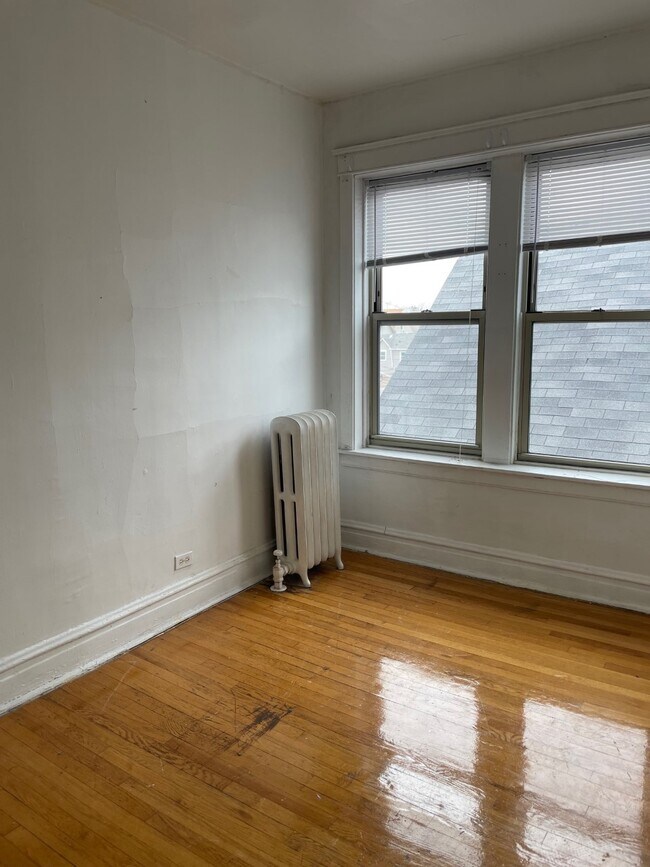 Building Photo - 3536 W Cullom Ave