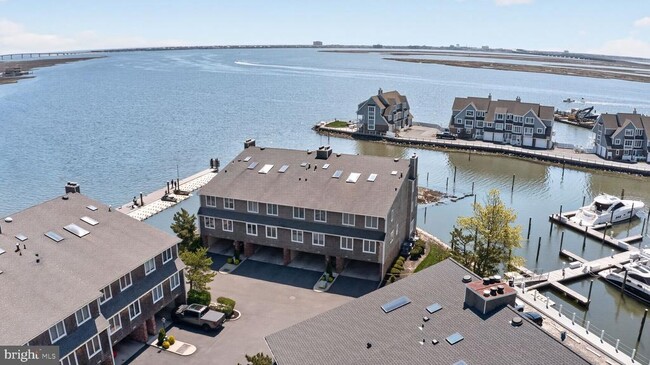 Building Photo - 1401 Harbour Cove