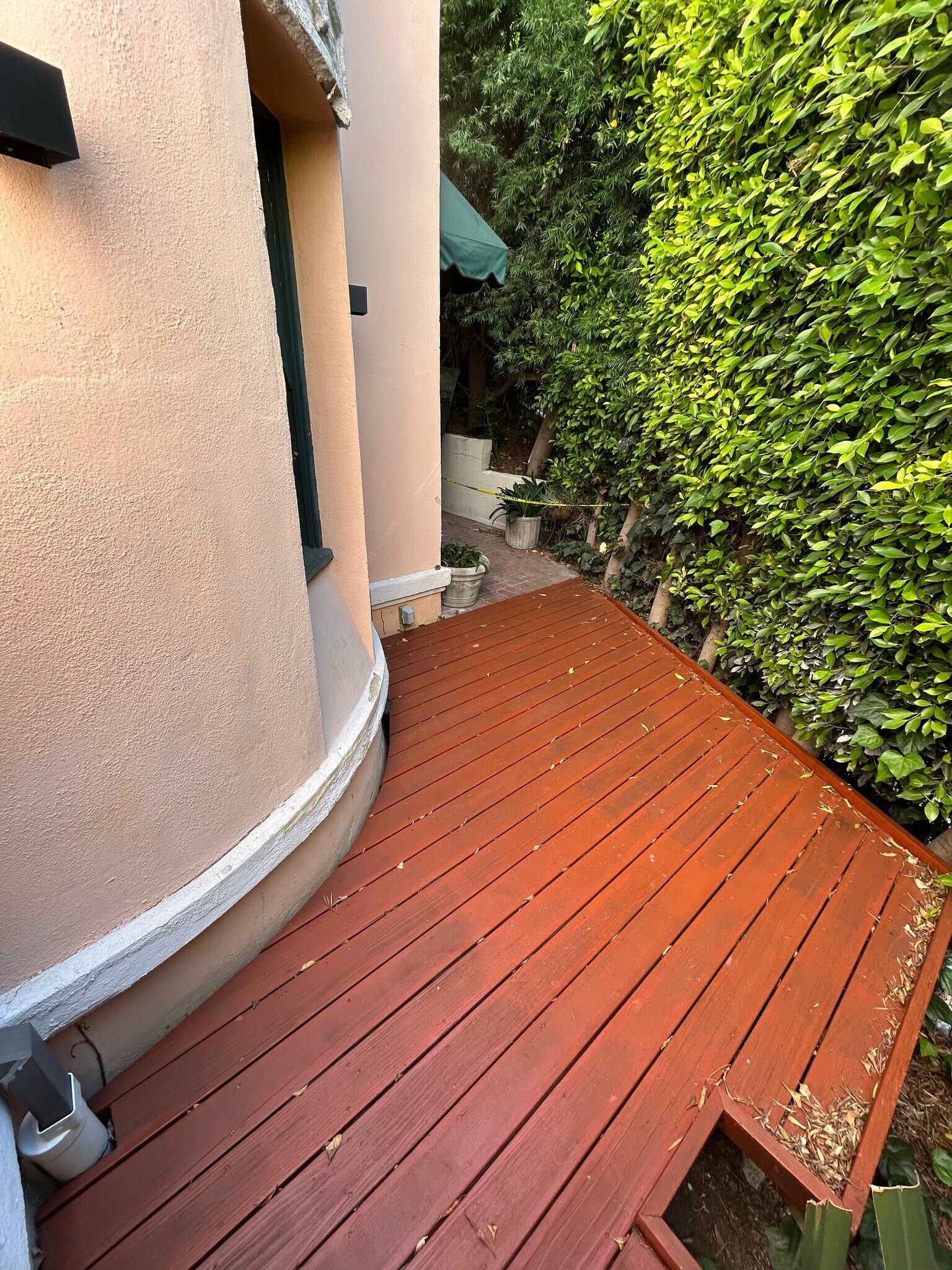 Building Photo - 1954 Hillcrest Rd