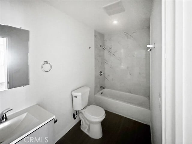 Building Photo - 1607 W 207th St