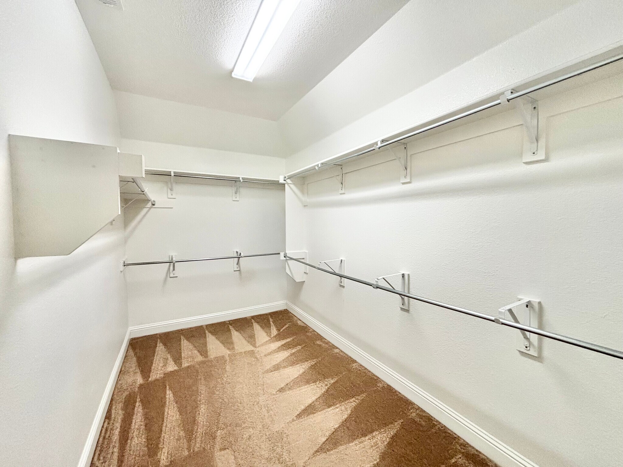 Building Photo - 3010 Sweetwater Trl