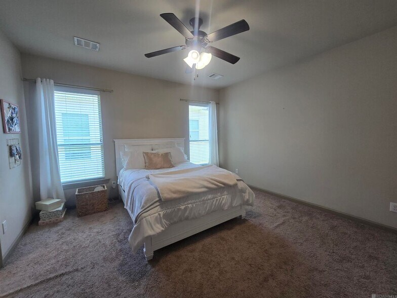 Building Photo - 1412 Alouette Dr