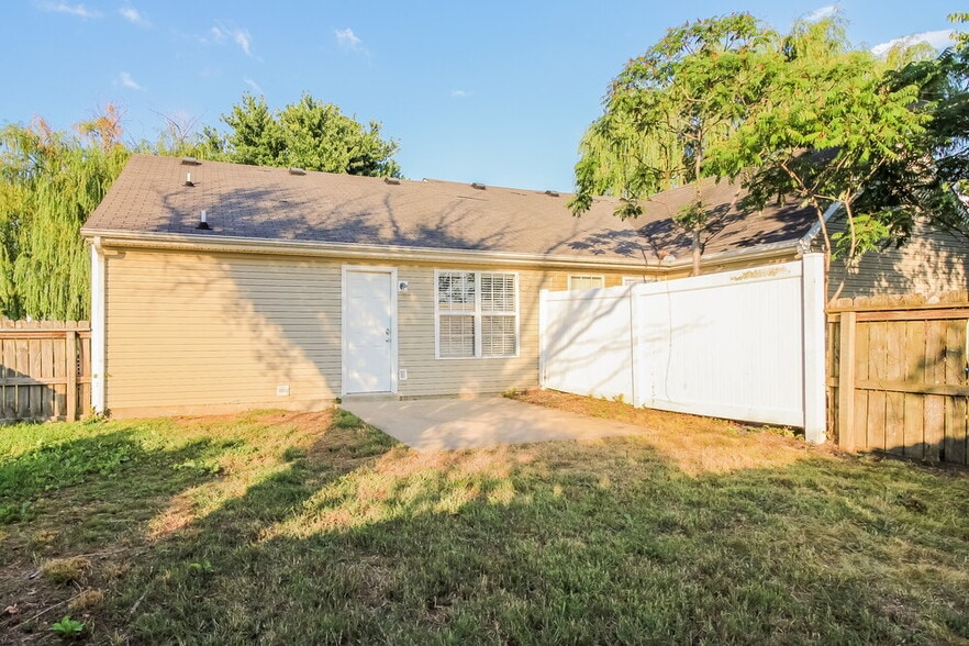 Building Photo - 720 Dellwood Dr