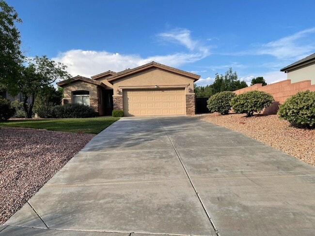 Building Photo - Beautiful 3 Bedroom Home in Coral Canyon!