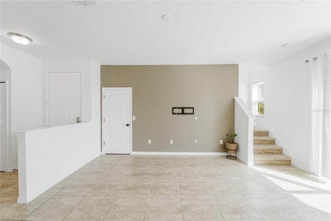 Building Photo - 851 Las Fuentes Dr