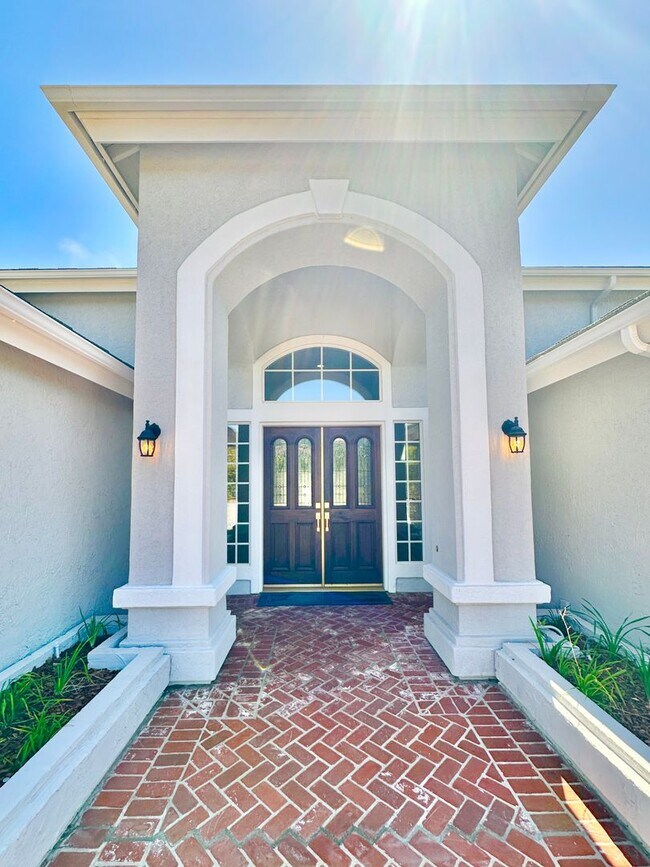 Building Photo - 4286 La Canada Rd