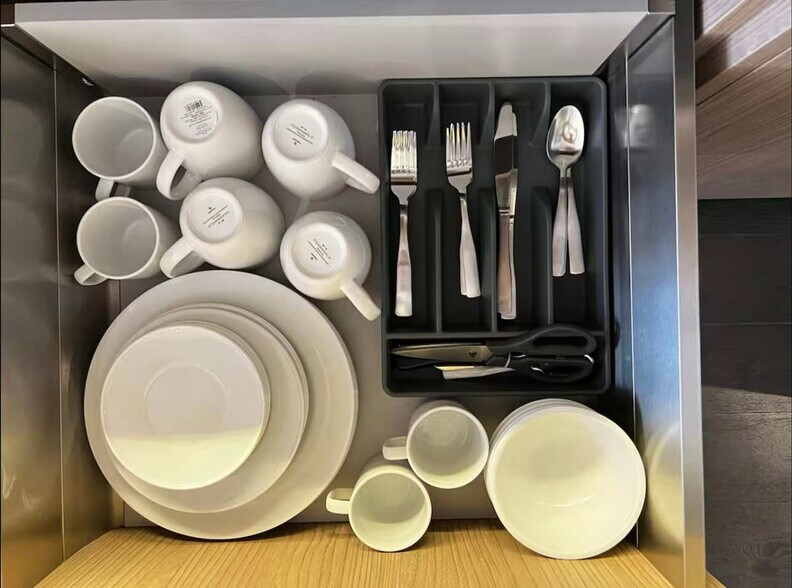 Building Photo - 805 S Miami Ave