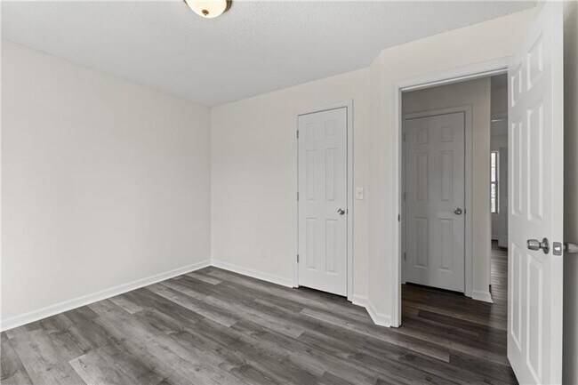 Building Photo - 5068 Furlong Way