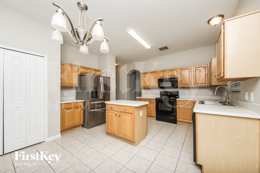 Building Photo - 1506 Nestlewood Trail