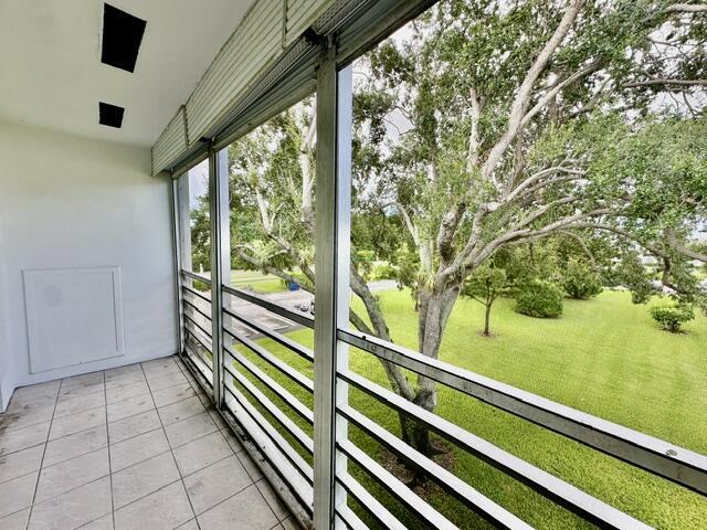 Building Photo - 156 Fanshaw D