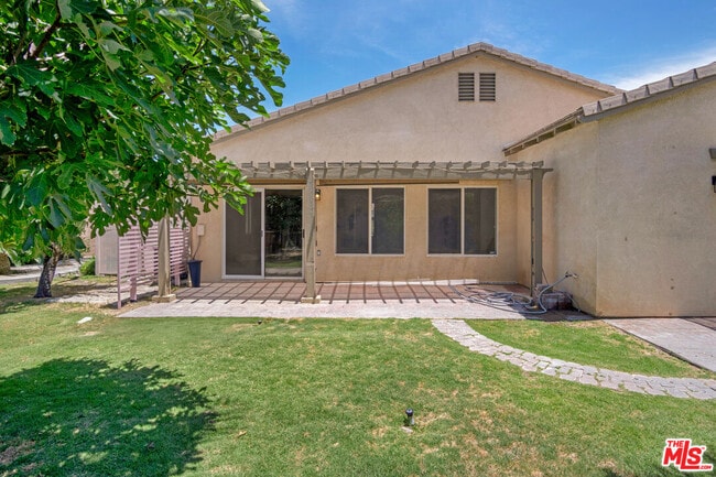 Building Photo - 3811 Eastgate N Rd