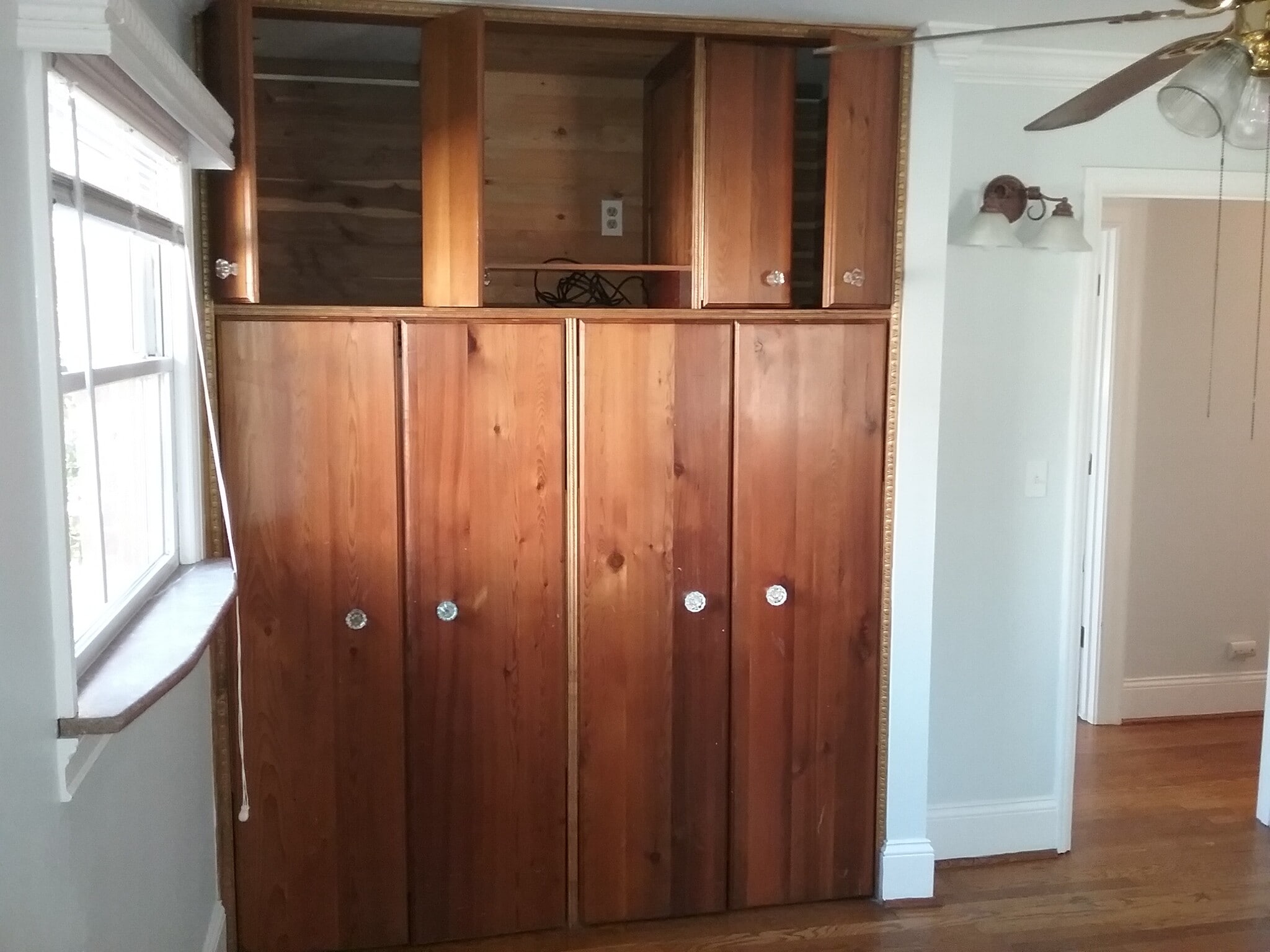 Building Photo - 701 Rosalyn Dr