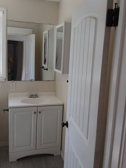 Building Photo - 106 Charles St