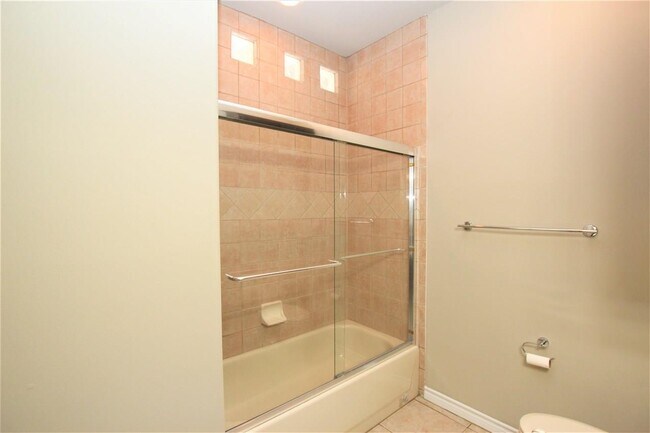 Building Photo - 9811 Sterling Loop