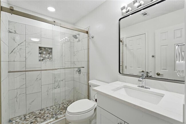 Building Photo - 904 Wentworth Ct