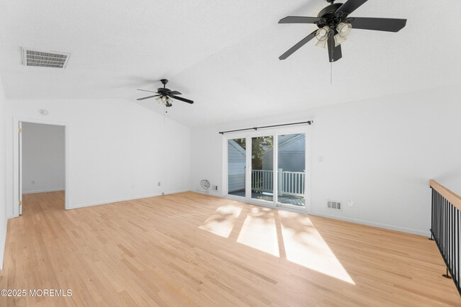 Building Photo - 316 Tulip Ln