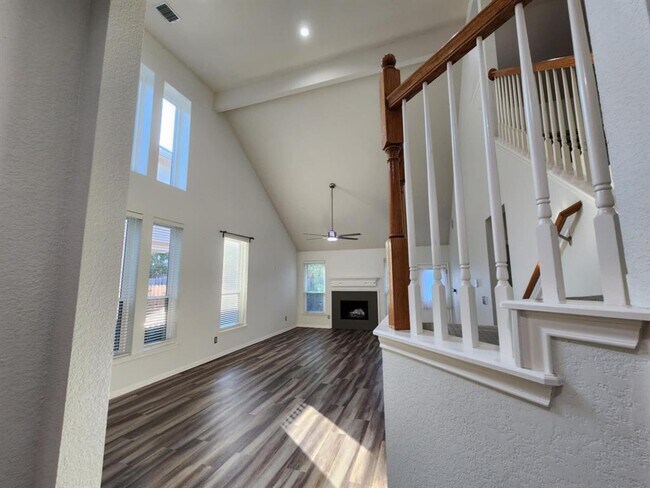 Building Photo - 15800 Opal Fire Dr