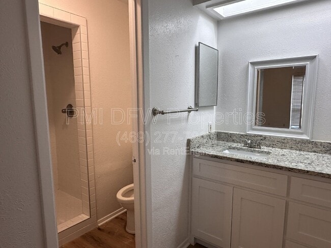 Building Photo - 1818 Andover Dr