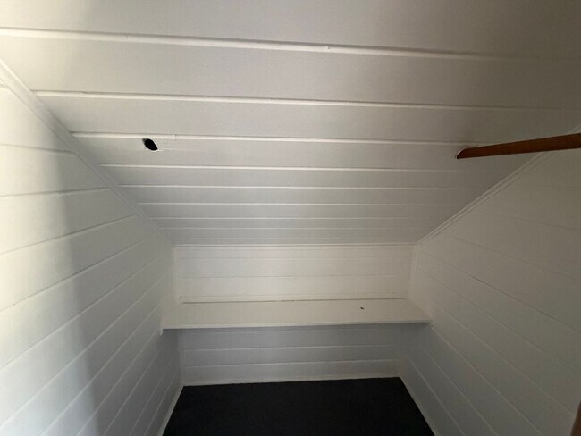 Building Photo - 4020 Monona Dr