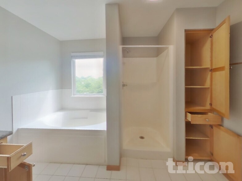 Building Photo - 2302 Timber Trail