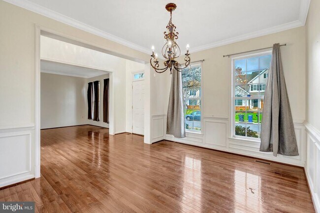 Building Photo - 9001 Merlot Ct