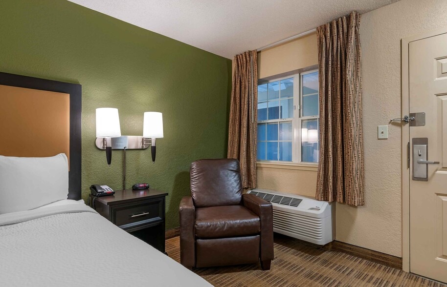 Building Photo - Furnished Studio-Lexington - Nicholasville Road
