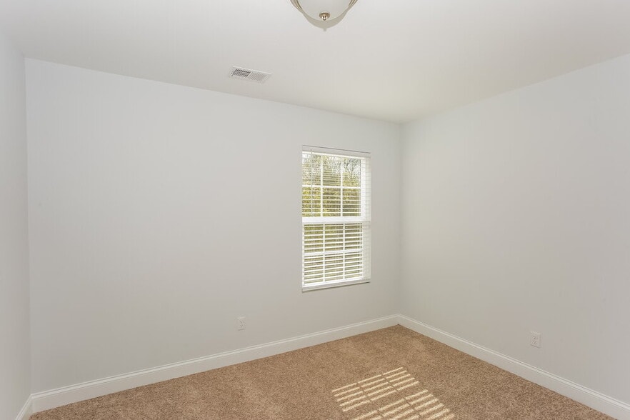 Building Photo - 519 Granby Cir