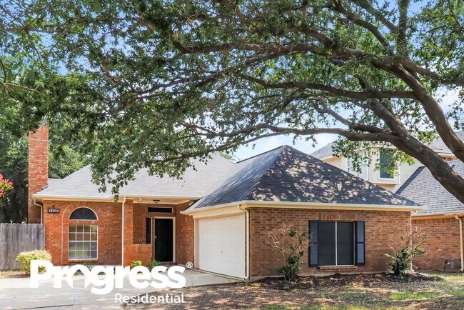 Building Photo - 4130 Briar Hill Dr