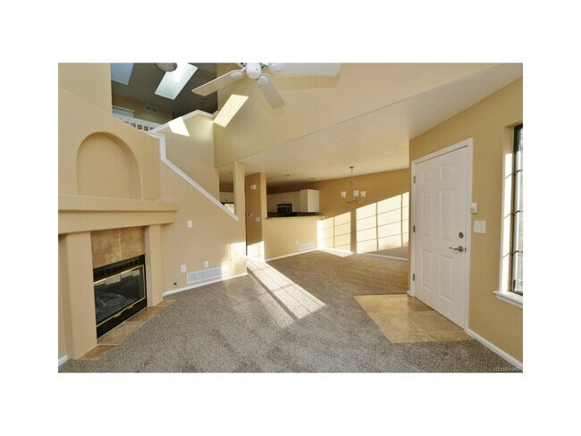 Building Photo - Spacious 3 bed 2 bath Townhome for Rent in Arvada