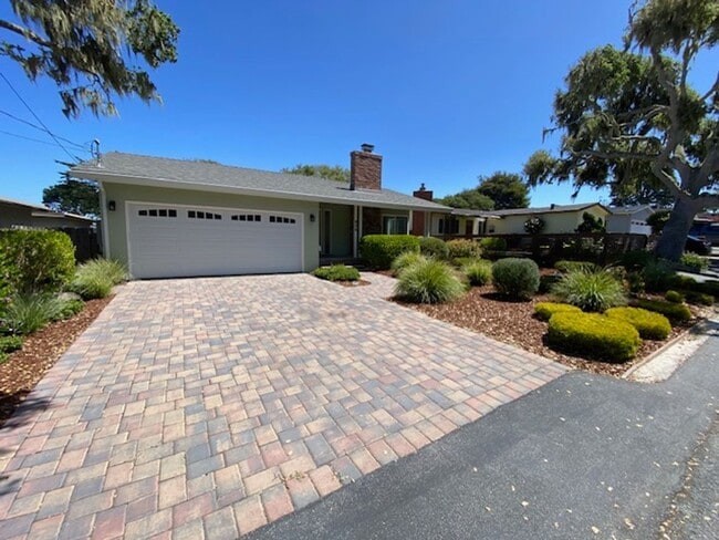 Building Photo - 856 Marino Pines Rd