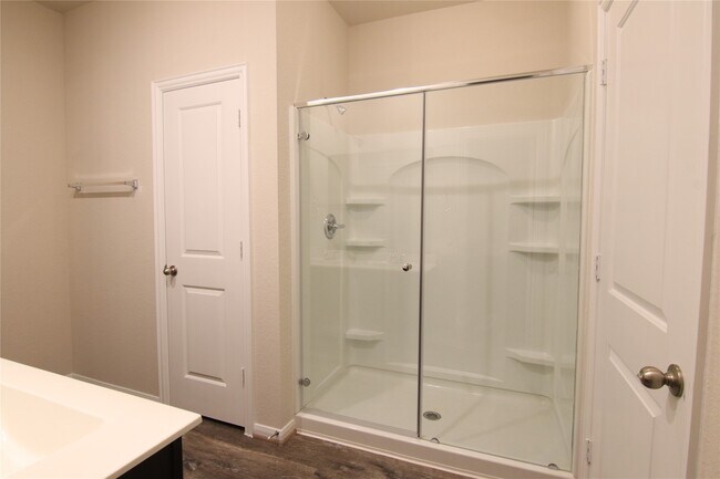 Building Photo - 24010 Farmstead Dr