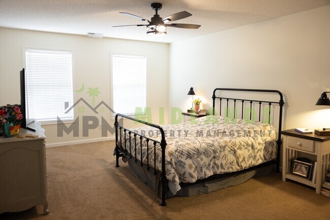 Building Photo - 233 Seabiscuit Ln