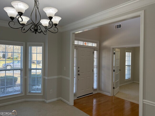 Building Photo - 380 Vine Mountain Way