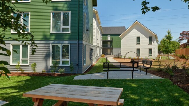 Building Photo - 3180 NW Division St