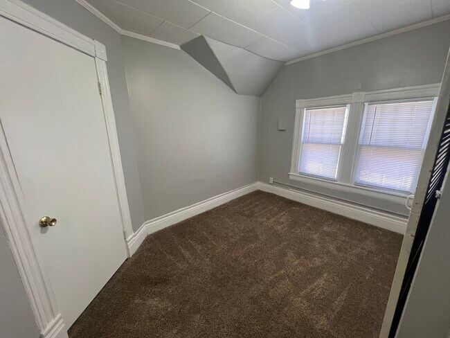 Building Photo - 2904 Q St