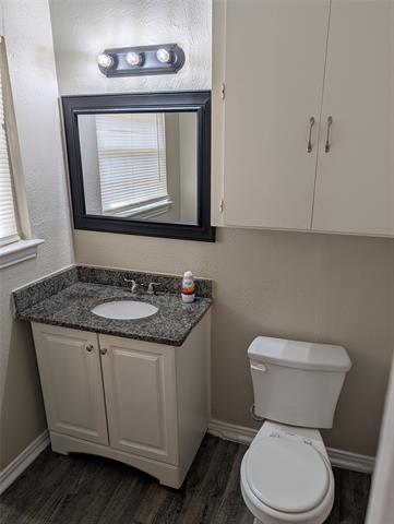 Building Photo - 5521 Odessa Ave