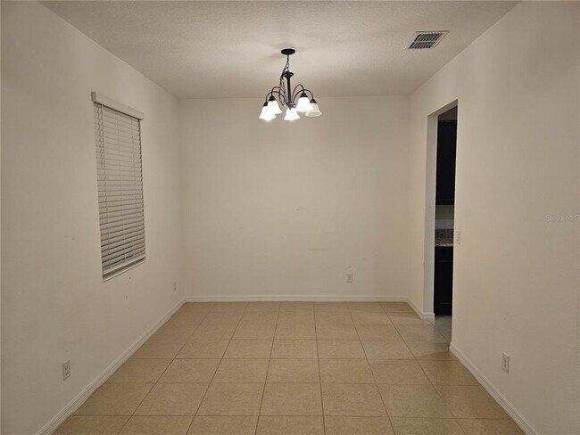 Building Photo - 806 Benjamin Trail