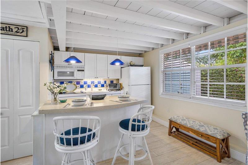 Building Photo - 521 N Swinton Ave