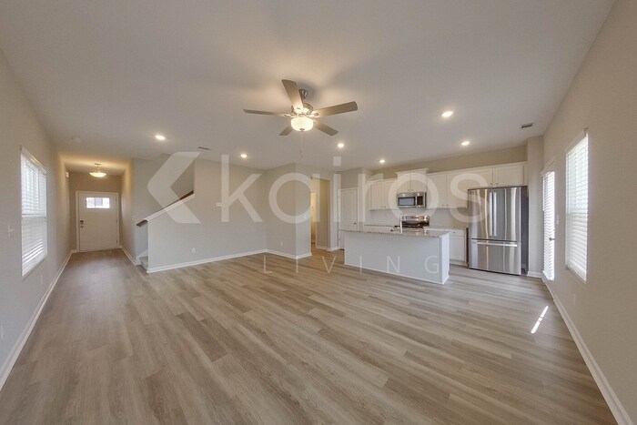 Building Photo - 948 Silent Barge Cv