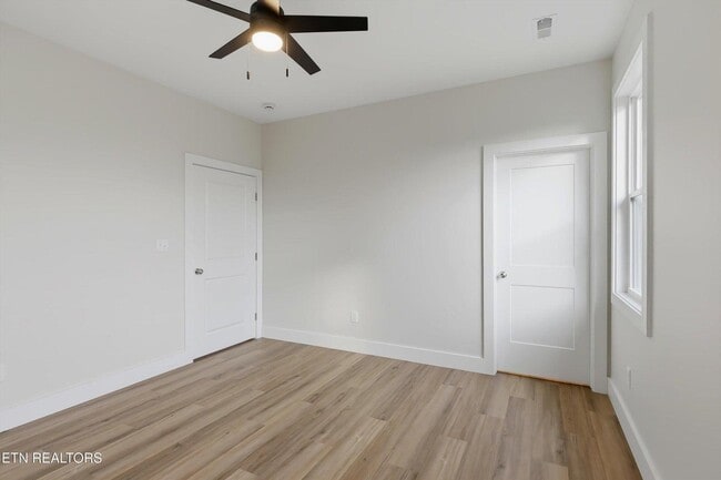 Building Photo - 818 W Anderson Ave