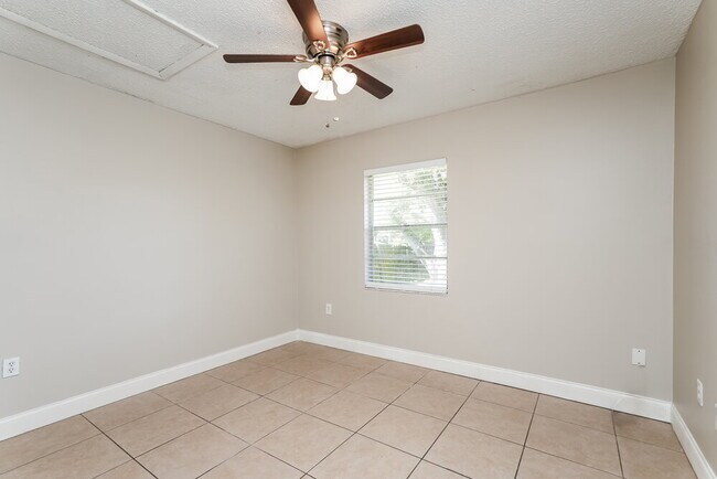 Building Photo - 5618 El Dorado Ave