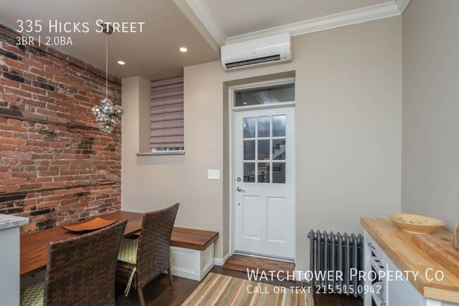 Building Photo - 335 S Hicks St