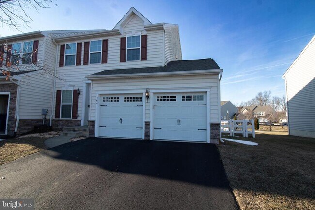 Building Photo - 143 Margaretta Dr