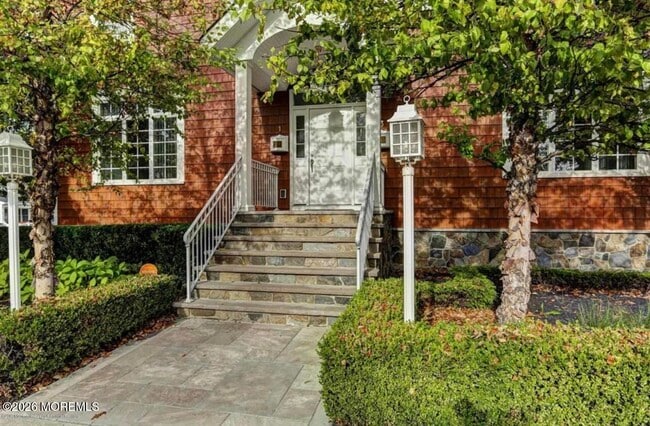 Building Photo - 1-3 Church St