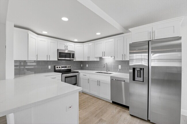 Building Photo - 103 Brittany Ln