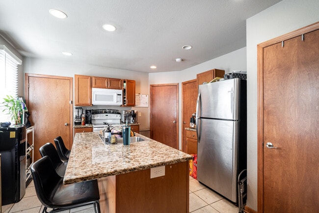 Building Photo - 1801 S 64th St