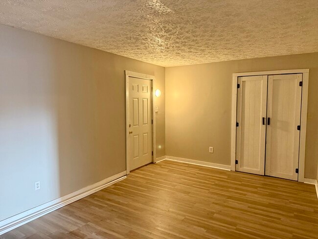 Building Photo - 51 Shields Ln