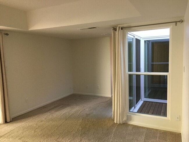 Building Photo - COMING SOON! Adorable 2 Bed 2 Bath Condo i...