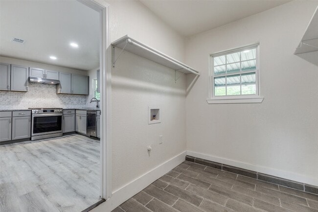 Building Photo - 2908 Scottsbluff Dr